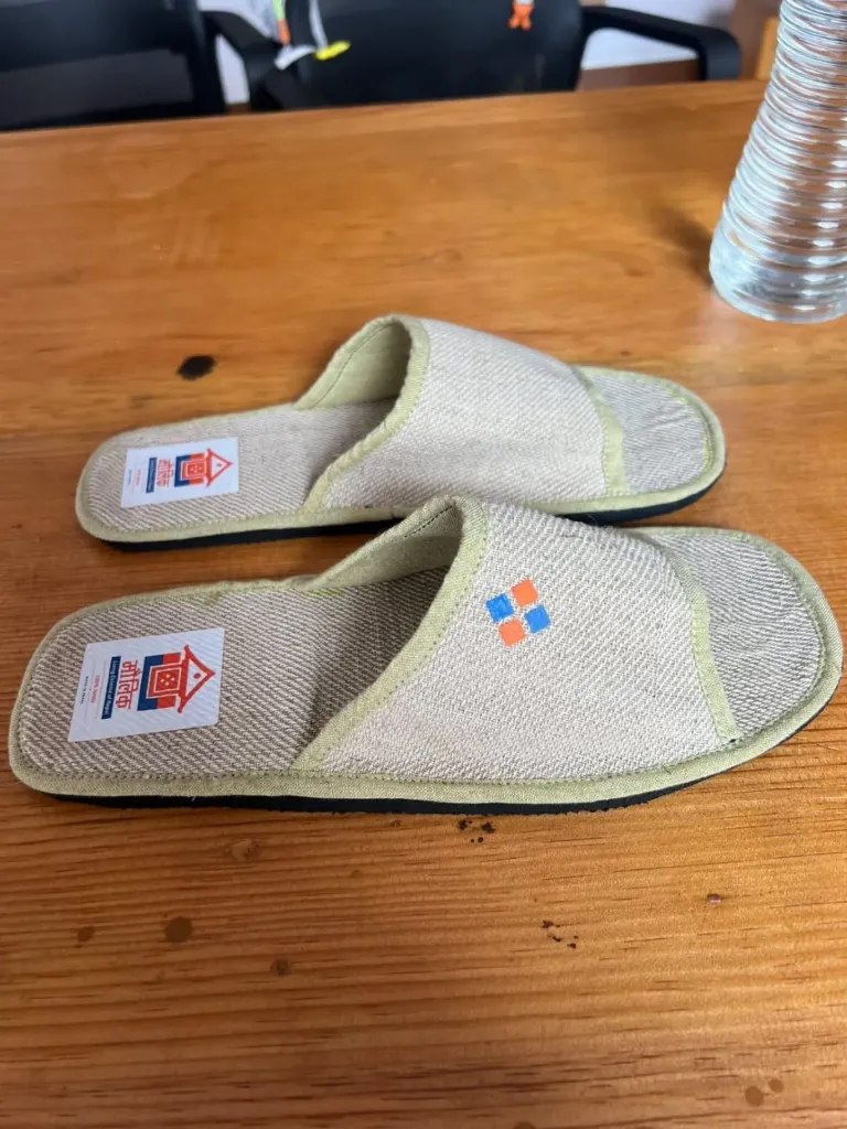 [NET001-40-42] Premium Natural Nettle-Fibre Indoor Slippers (40-42)