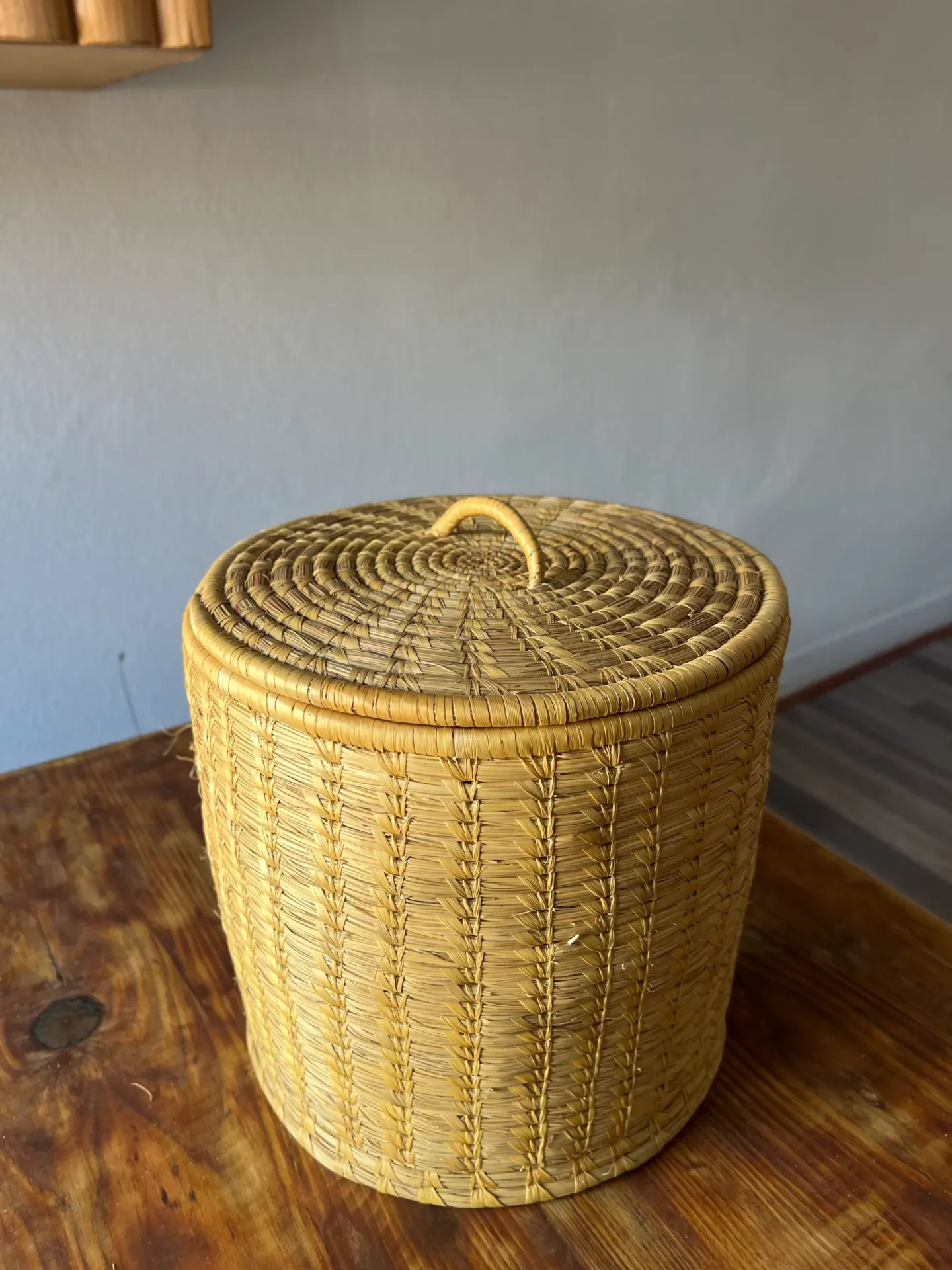 [KAS002] Handmade  reed & wild grass  Laundry Basket with cover